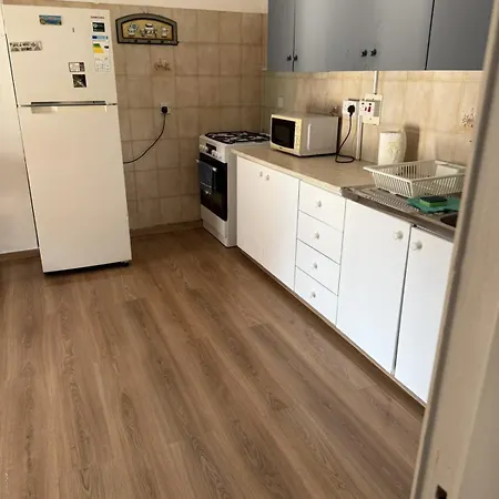 D Pitsillos Homes Luxury 라르나카